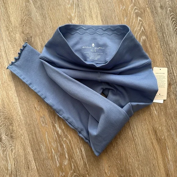 SPIRITUAL GANGSTER Lettuce Hem Leggings Dusty Blue SIZE EXTRA SMALL XS 2 4 Yoga - Picture 3 of 3